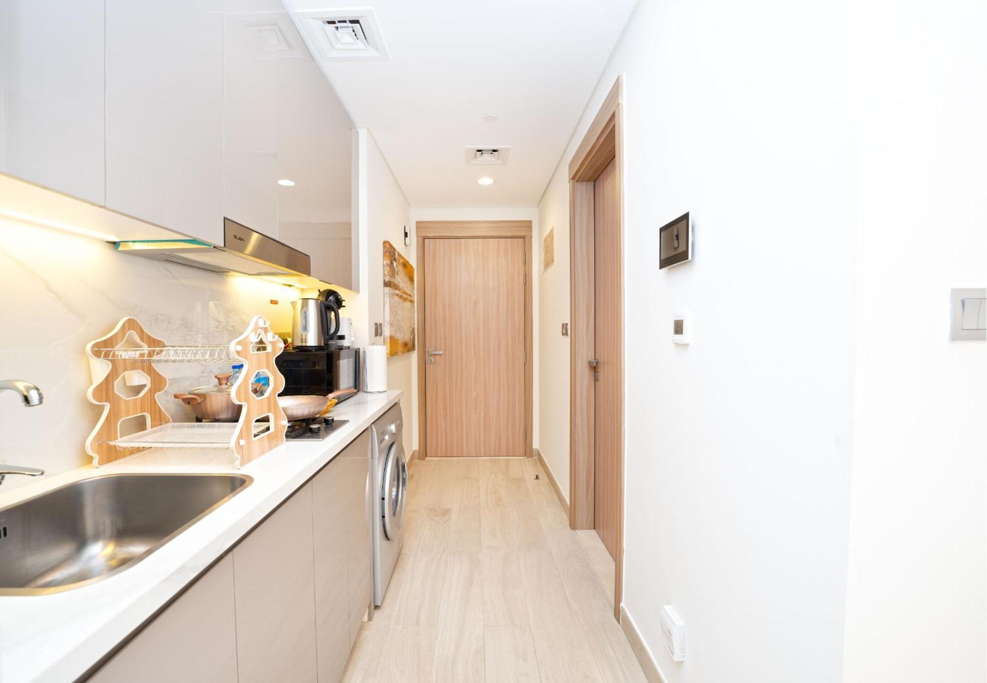 Easygo - Azizi Riviera 9 Bright Apartment