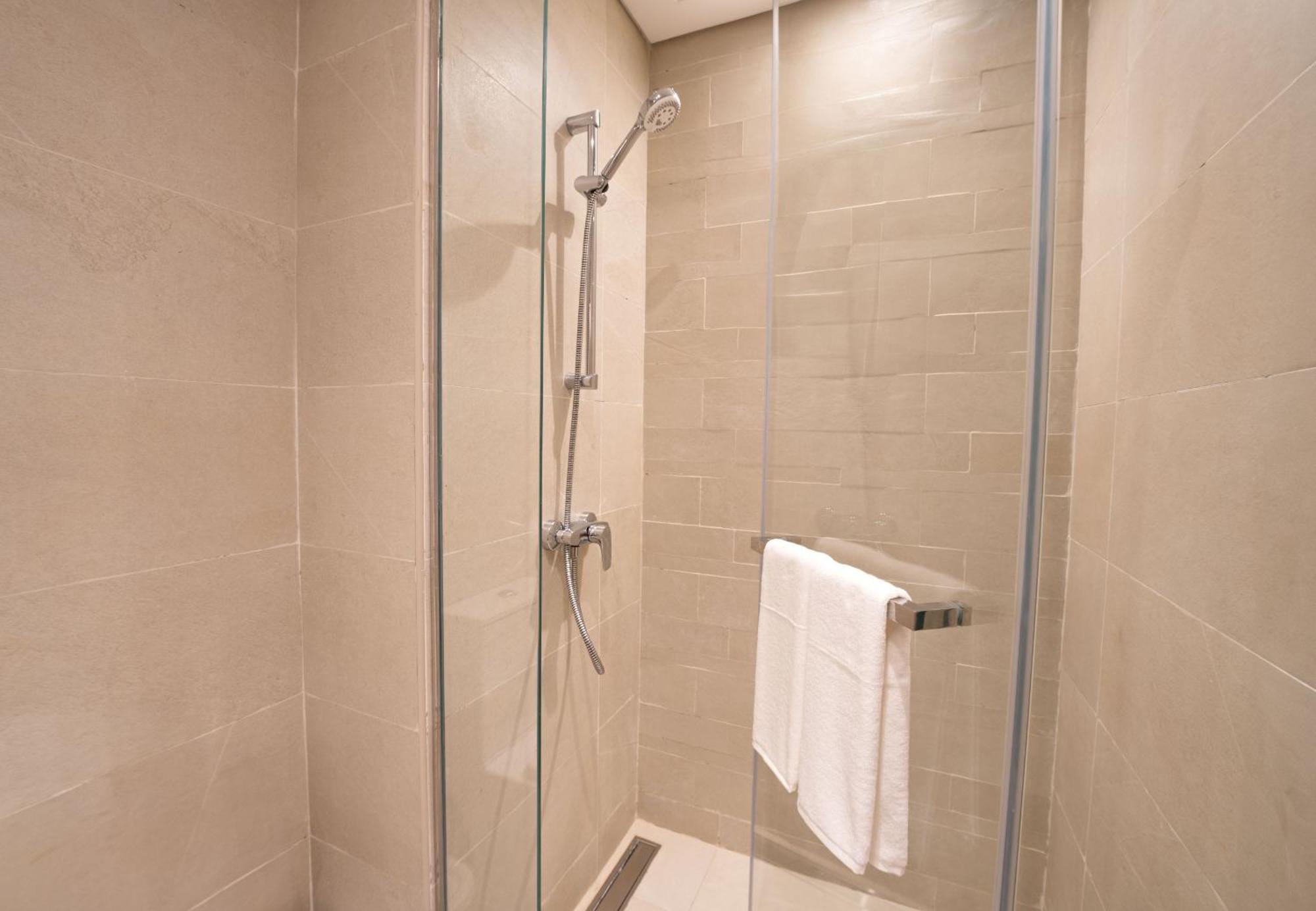 Easygo - Azizi Riviera 9 Bright Apartment *